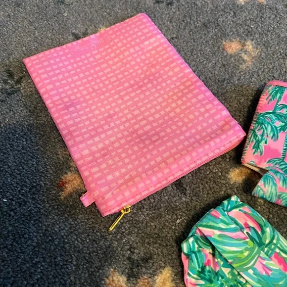 Lilly Pulitzer Pink and Green Palm Tree Suite View Beach Day Pouch and headband - Picture 5 of 6